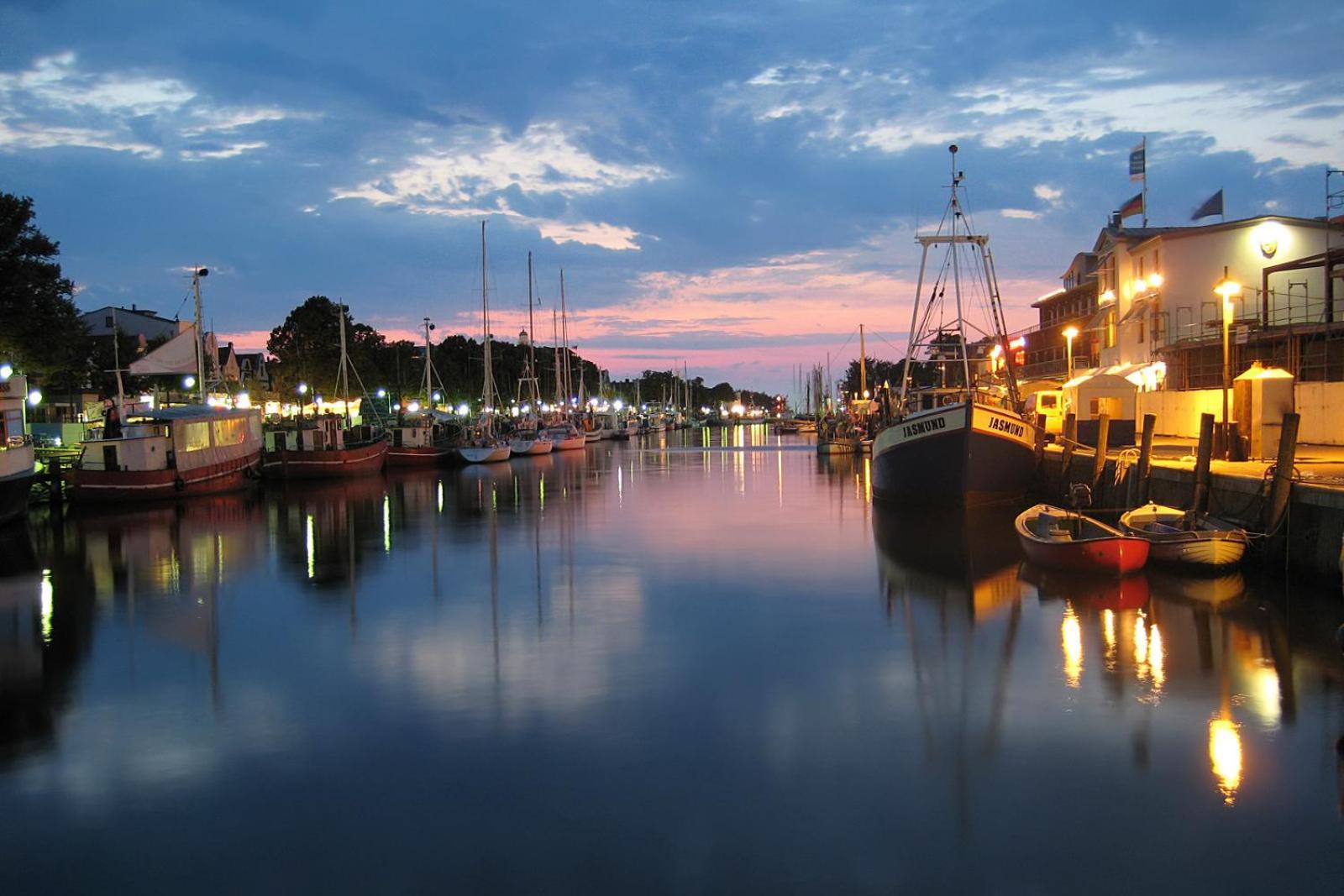 Seeseite Rostock Esterno foto